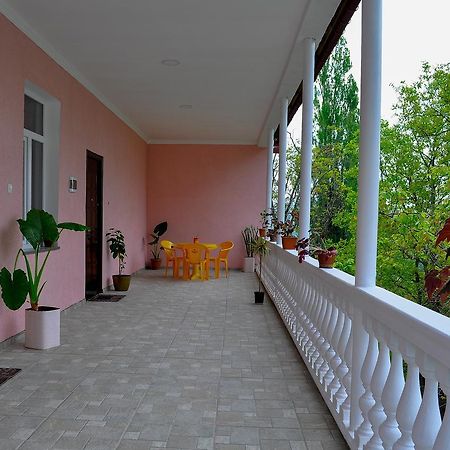 Sofia Guest House Kutaisi Esterno foto
