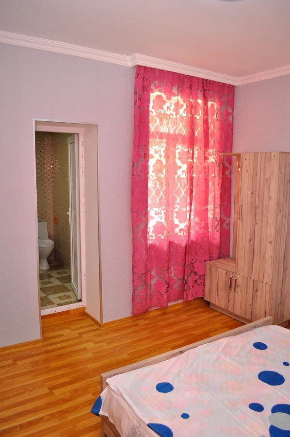 Sofia Guest House Kutaisi Esterno foto